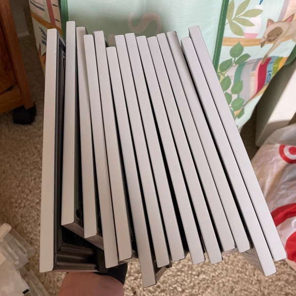 14 4x6 Picture Frames - White - Picture 2 of 2